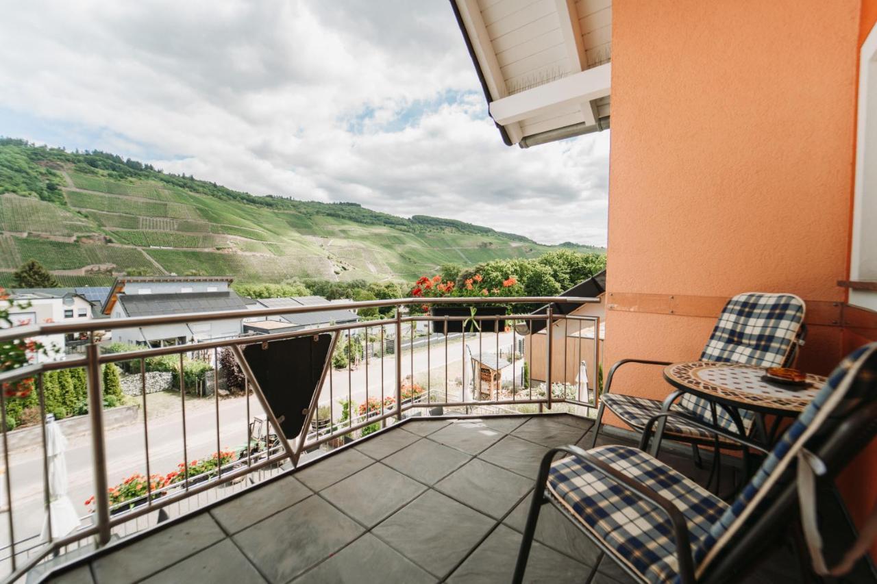 Wein- Und Gaestehaus Schwaab&Sohn Erden Esterno foto